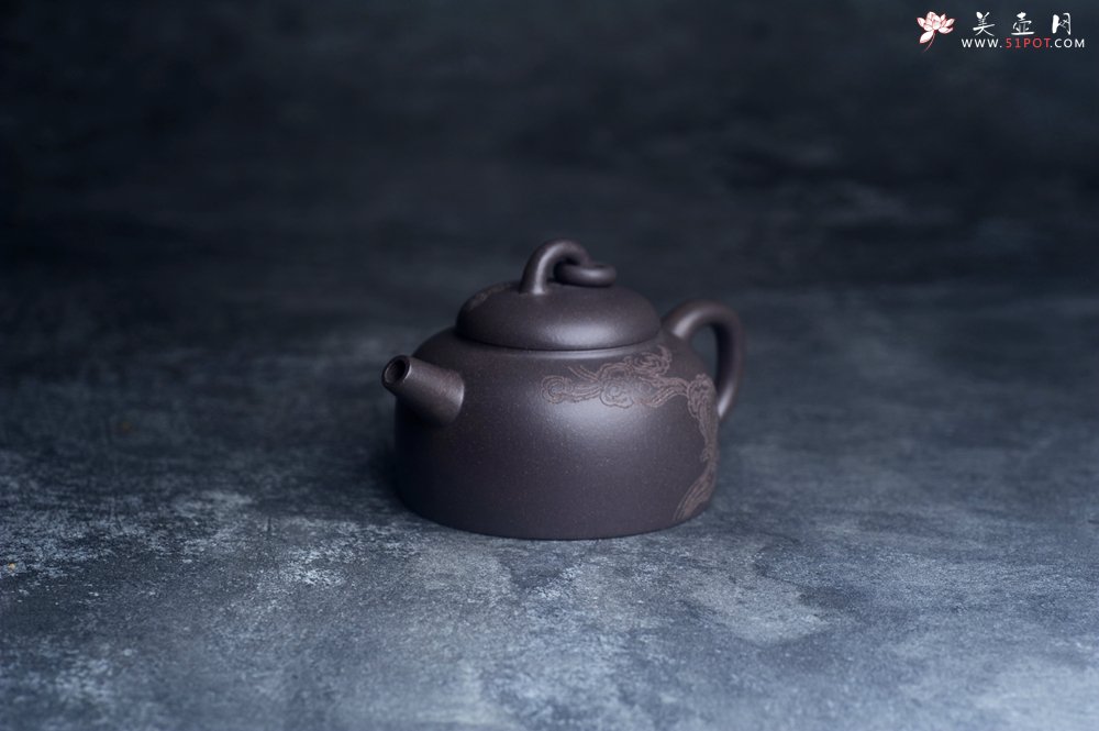 紫砂壶图片：美壶特惠 优质青灰泥精致祥云悠然紫砂壶 茶人醉爱 - 美壶网