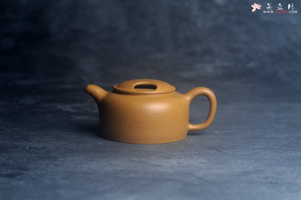 紫砂壶图片：美壶特惠 特好黄金段泥牛盖壶 茶人醉爱 - 美壶网