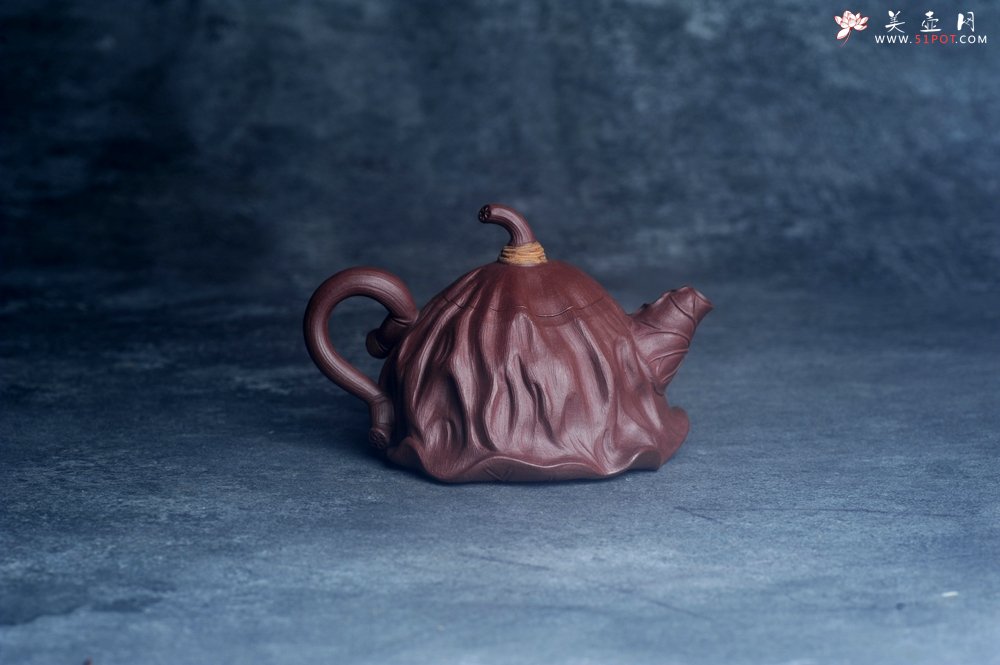 紫砂壶图片：美壶特惠 优质紫泥莲蓬壶 肌理丰富生动 茶人醉爱 - 美壶网