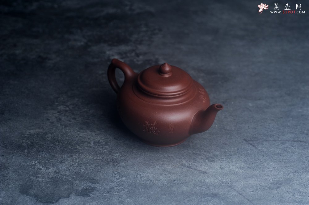 紫砂壶图片：美壶特惠 老紫泥听松笑樱 茶人醉爱 - 美壶网