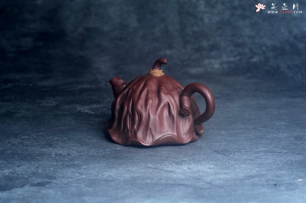 紫砂壶图片：美壶特惠 优质紫泥莲蓬壶 肌理丰富生动 茶人醉爱 - 美壶网