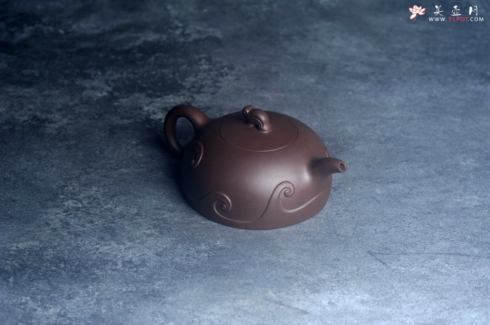 紫砂壶图片：美壶特惠 特好老紫泥半月壶 茶人醉爱 - 美壶网