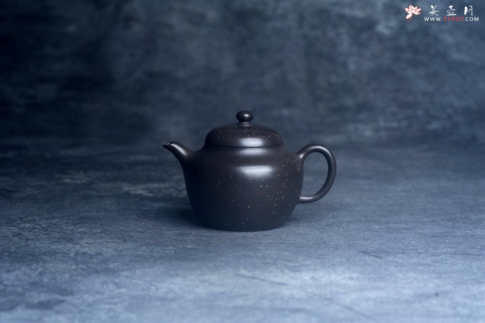 紫砂壶图片：美壶特惠 特好黑泥铺砂莲子壶 茶人醉爱 - 美壶网