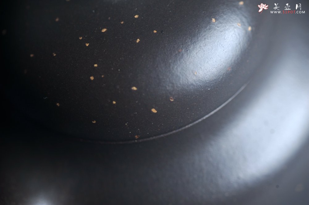 紫砂壶图片：美壶特惠 特好黑泥铺砂莲子壶 茶人醉爱 - 美壶网