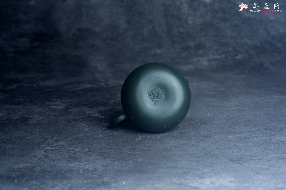 紫砂壶图片：美壶特惠 特好墨绿泥福禄葫芦壶 茶人醉爱 - 美壶网