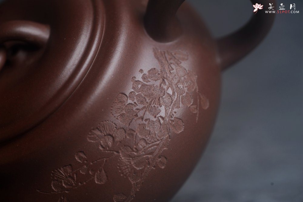 紫砂壶图片：美壶特惠 特好老紫泥墨梅壶 茶人醉爱 - 美壶网
