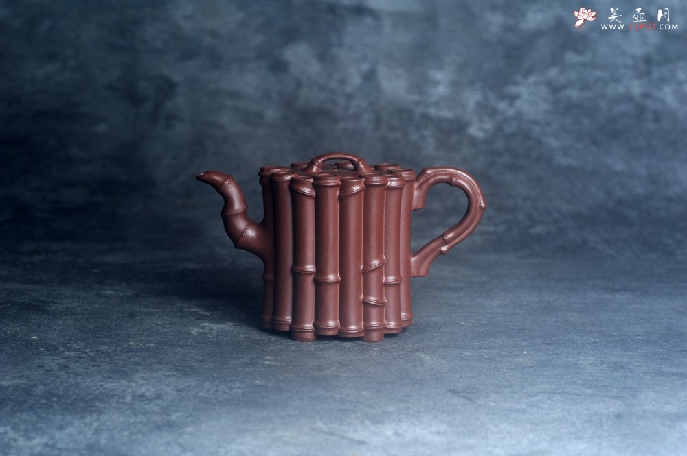 紫砂壶图片：实力派工艺师周斌精工底槽清十六竹壶 - 美壶网