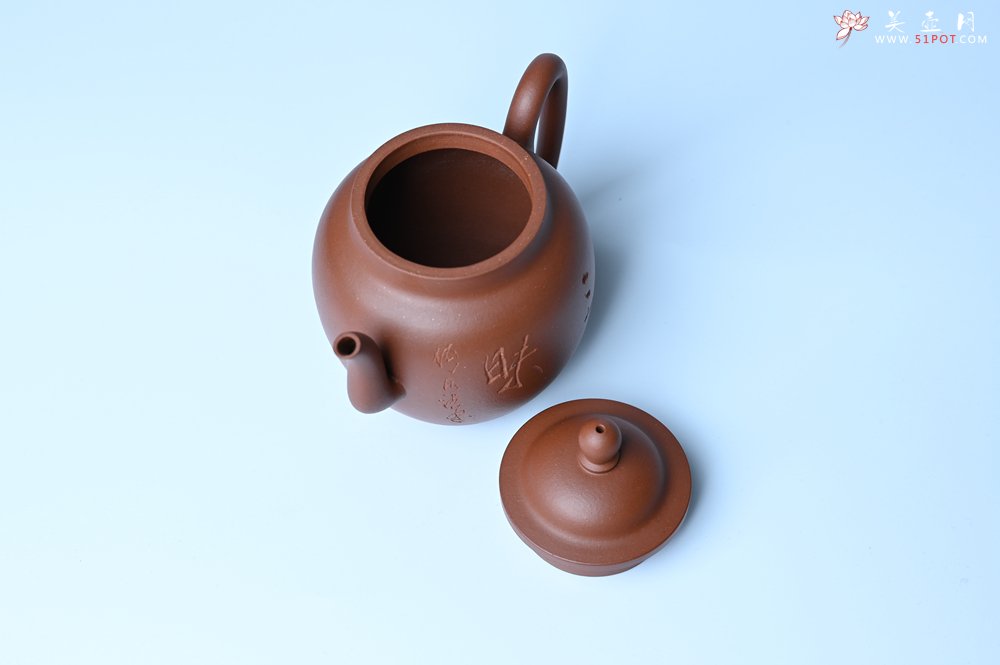 紫砂壶图片：毛国强入室弟子黄云初 特好清水泥高宫灯壶 名家何水法书法“三昧”，刘世涛伯陶刻 - 美壶网