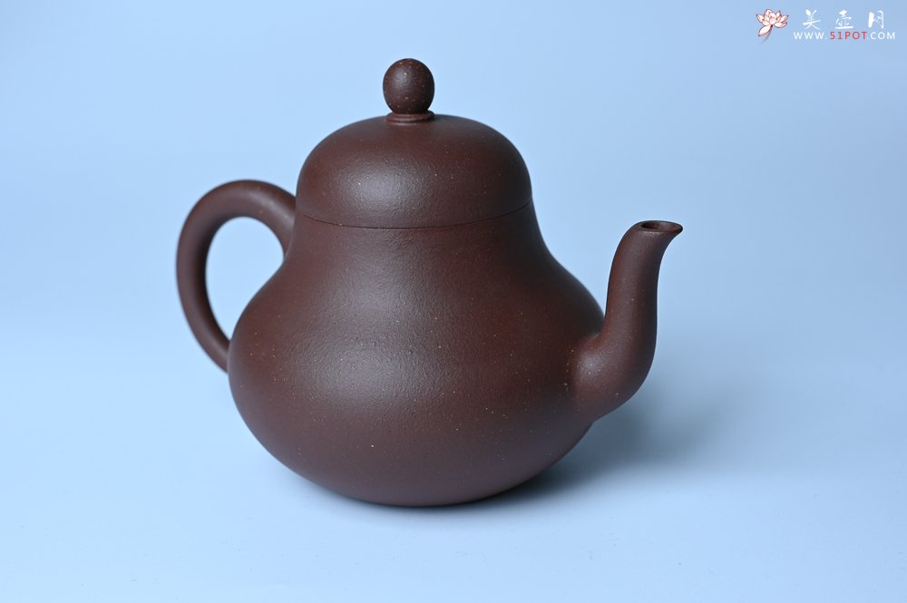 紫砂壶图片：毛国强入室弟子黄云初 特好老紫泥梨形壶 名家何水法书法＂壶在自香＂ 刘世涛伯陶刻 - 美壶网