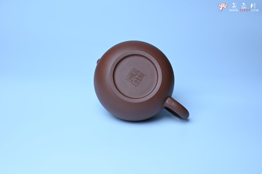 紫砂壶图片：毛国强入室弟子黄云初 特好老紫泥见心西施壶 名家何水法书法 刘世涛伯陶刻 - 美壶网