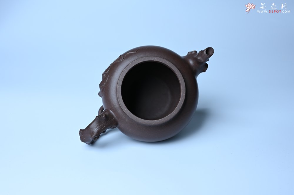 紫砂壶图片：潜力股赵老师 老紫泥全手工松鼠葡萄壶 茶人醉爱 - 美壶网