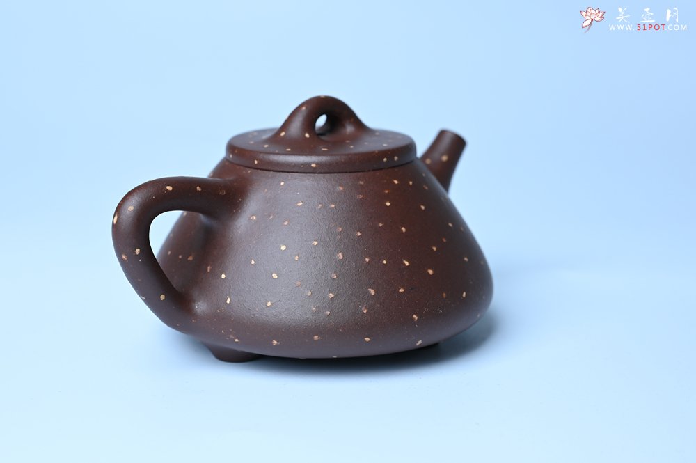 紫砂壶图片：潜力股周小培 特好老紫泥铺砂全手工子冶石瓢 - 美壶网