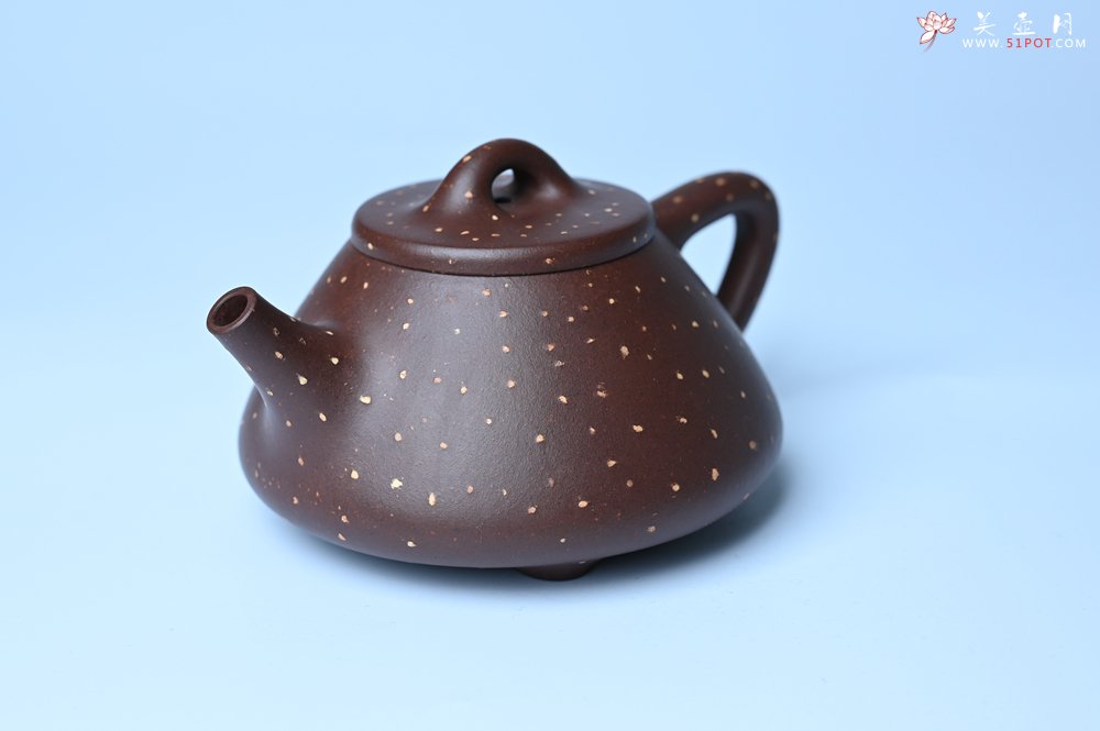 紫砂壶图片：潜力股周小培 特好老紫泥铺砂全手工子冶石瓢 - 美壶网