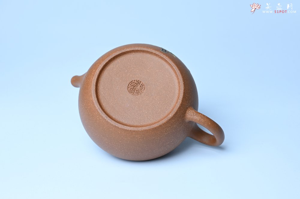 紫砂壶图片：美壶特惠 优质降坡泥花鸟听兔壶 茶人醉爱 - 美壶网