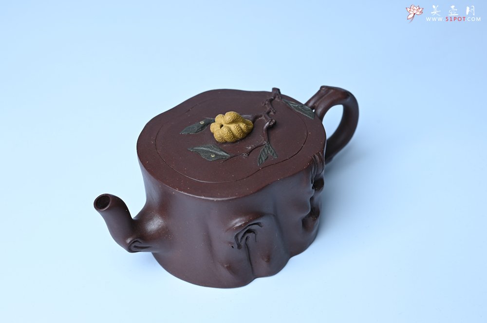 紫砂壶图片：美壶特惠 精致老紫泥佛手壶 肌理生动 底部刻佛手祥云特文气 - 美壶网