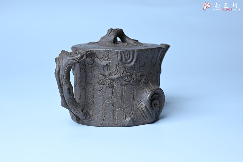 紫砂壶图片：美壶特惠 精致青段泥全松皮 全手工松桩壶 肌理丰富 特文气 - 美壶网