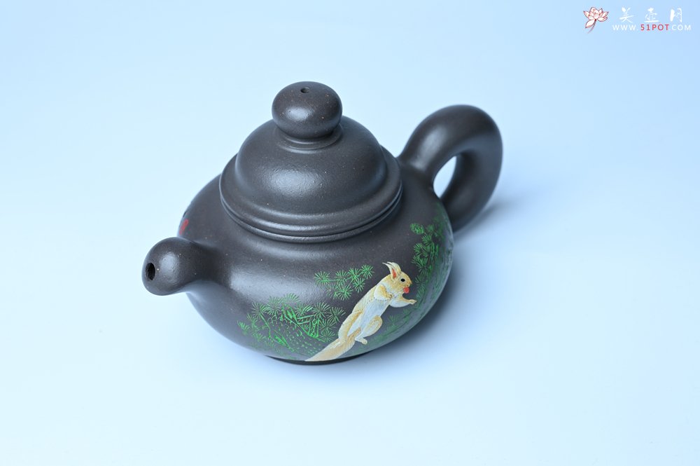 紫砂壶图片：美壶特惠 手工手制紫砂壶特好青灰泥松鼠壶 茶壶 茶具 单壶 - 美壶网