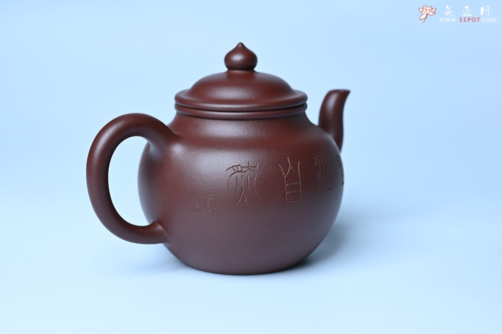 紫砂壶图片：油润黄龙山4号深井红皮龙 全手工高灯壶 文气装饰人物 道法自然 - 美壶网