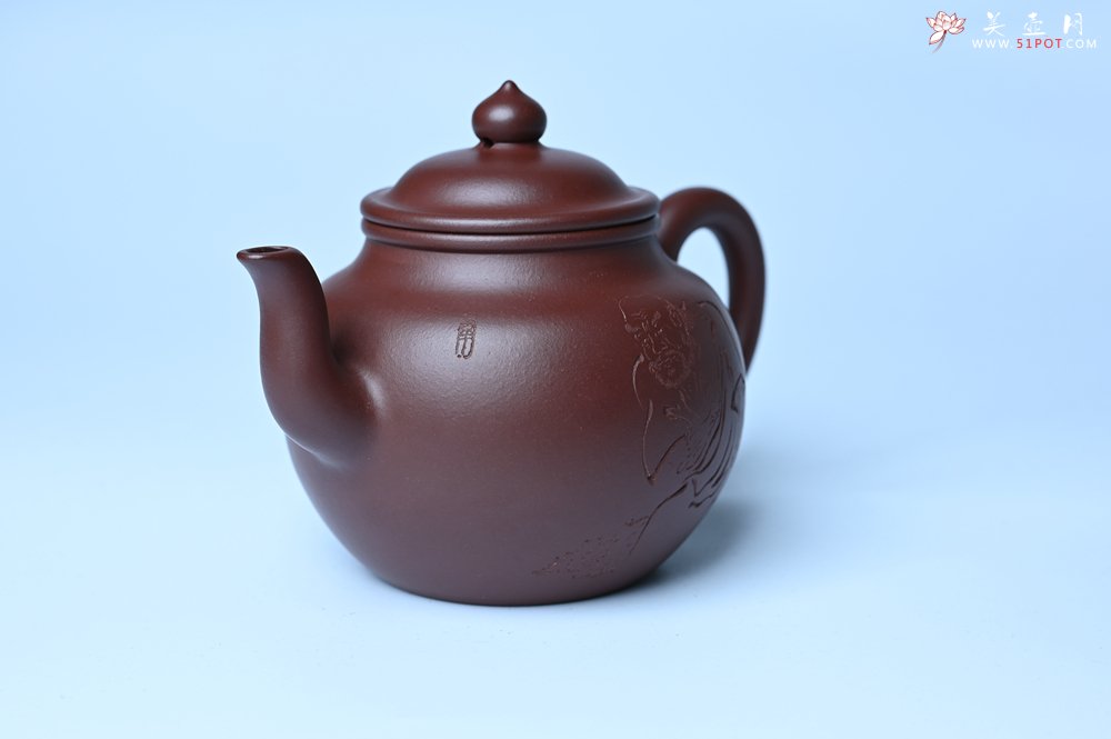 紫砂壶图片：油润黄龙山4号深井红皮龙 全手工高灯壶 文气装饰人物 道法自然 - 美壶网
