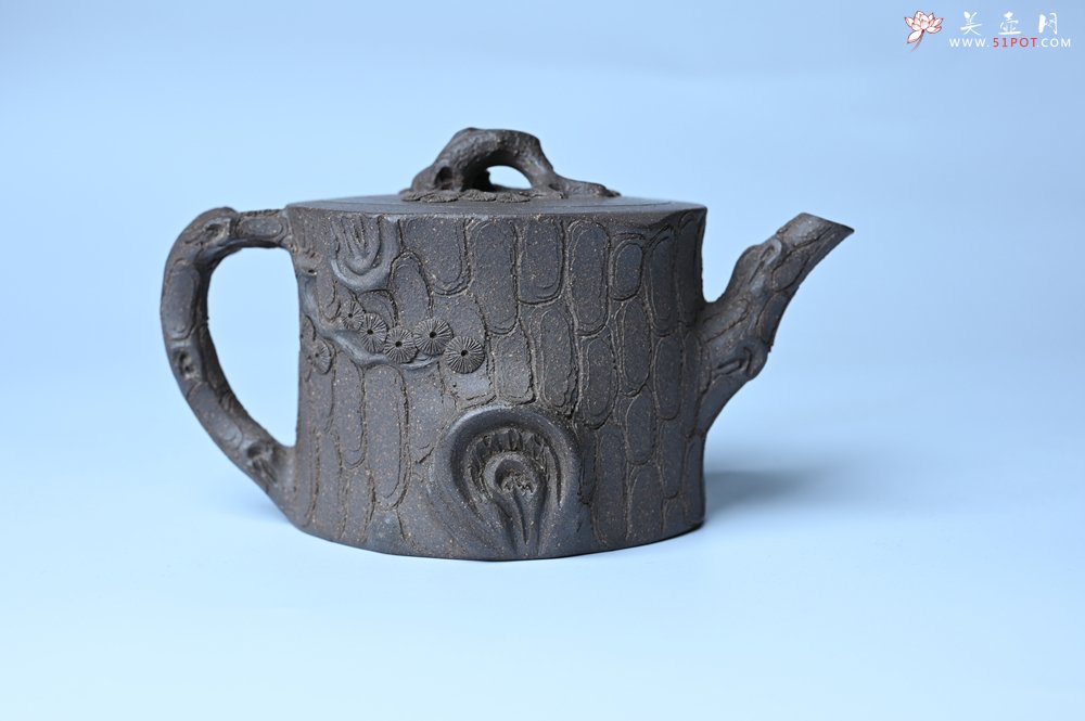 紫砂壶图片：美壶特惠 精致青段泥全松皮 全手工松桩壶 肌理丰富 特文气 - 美壶网