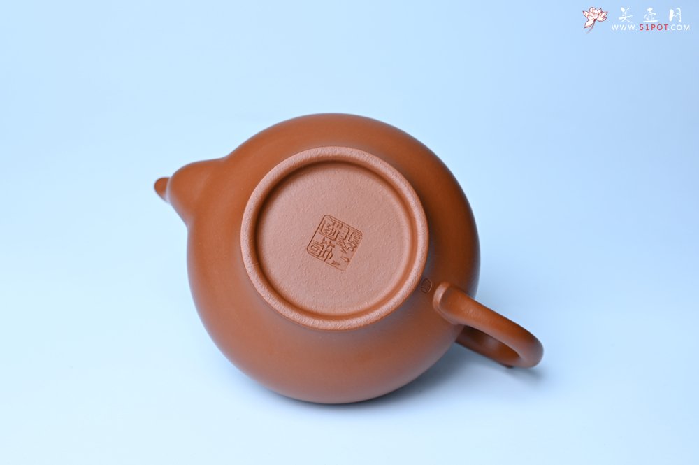 紫砂壶图片：潜力股周小培全手工演绎朱泥笑樱壶 中品难度大 - 美壶网