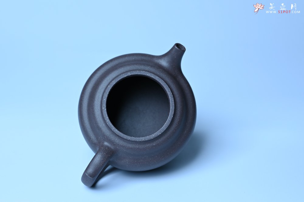 紫砂壶图片：美壶特惠 精品青灰泥玉兔紫砂壶 茶人醉爱 - 美壶网