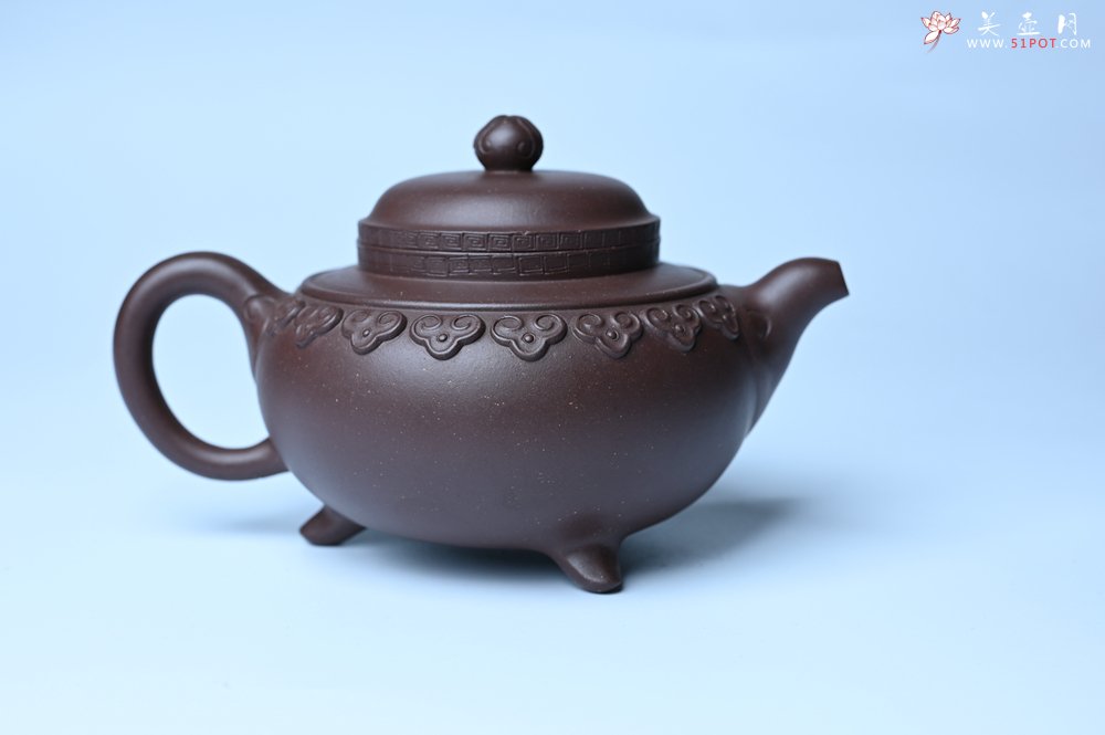 紫砂壶图片：美壶特惠 精致紫泥云肩如意壶 茶人醉爱 - 美壶网