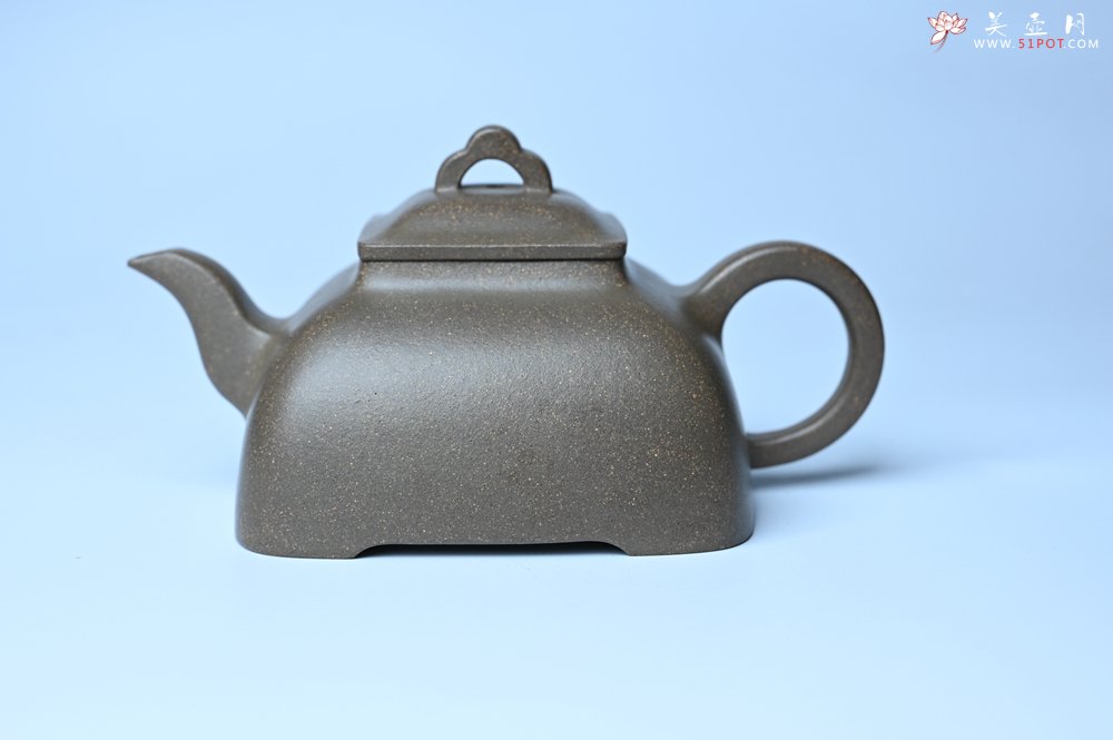 紫砂壶图片：实力派张海艳全手工蟹壳老青段泥精工弧菱壶 - 美壶网