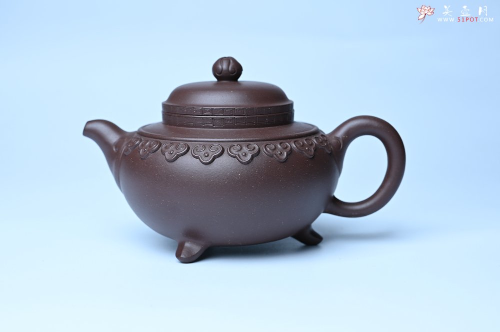 紫砂壶图片：美壶特惠 精致紫泥云肩如意壶 茶人醉爱 - 美壶网