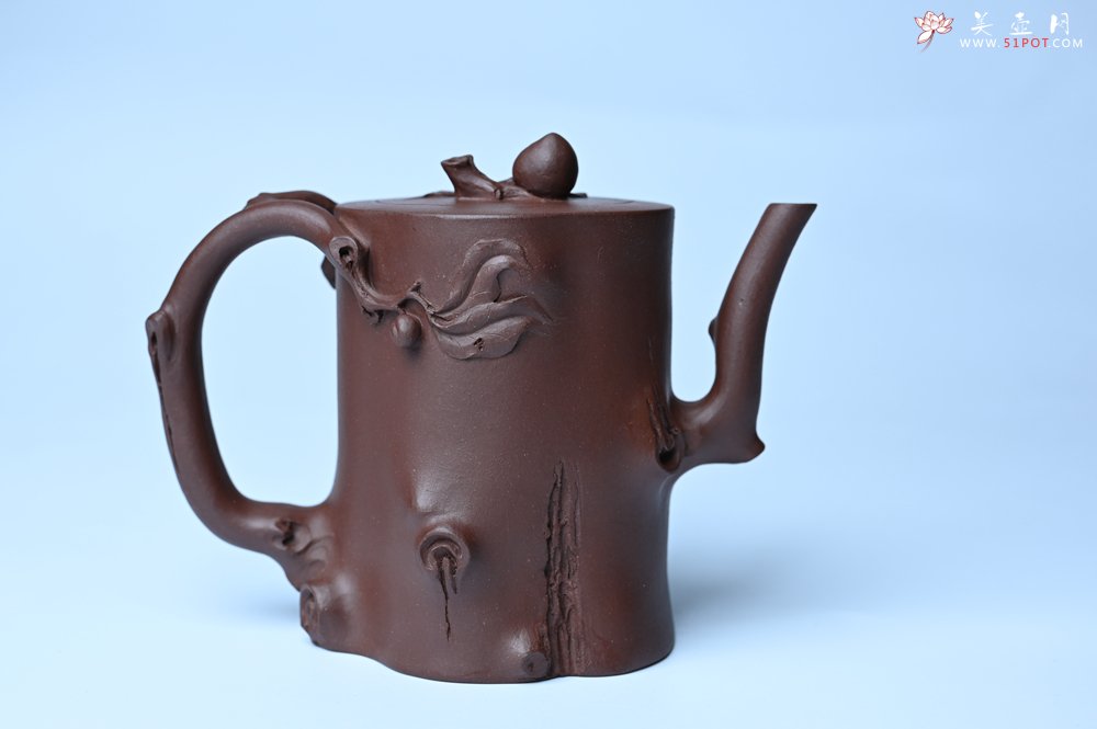 紫砂壶图片：潜力股赵老师 全手工秀雅桃桩 肌理自然生动 - 美壶网