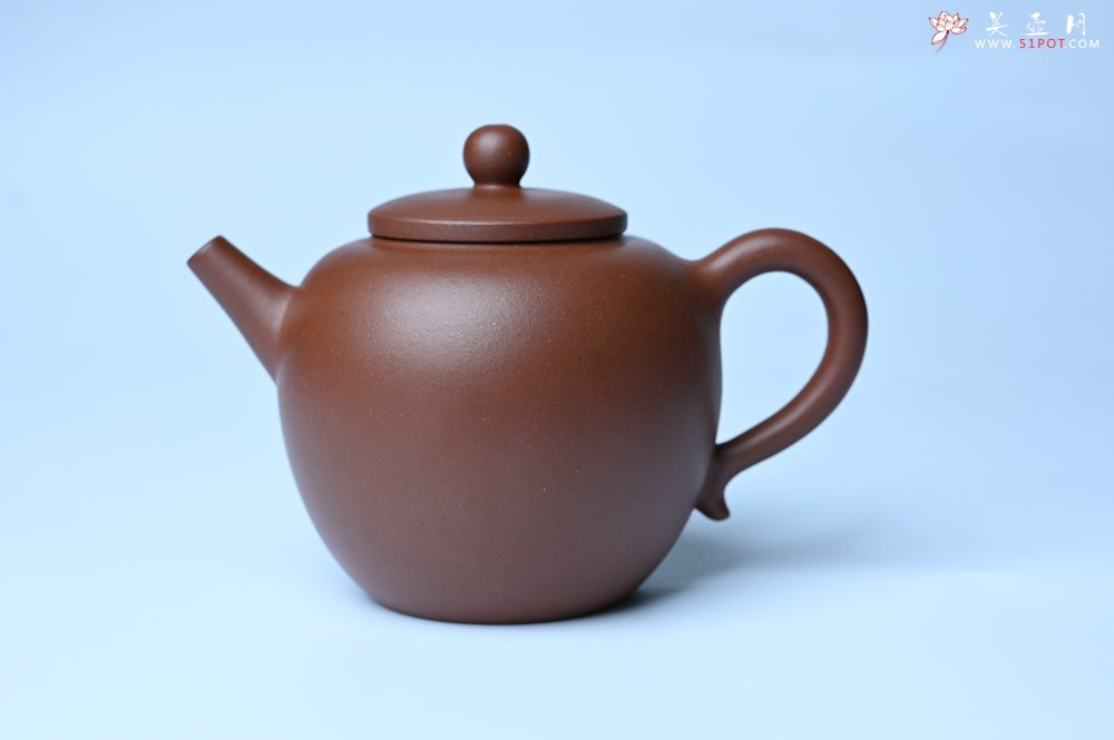 紫砂壶图片：毛国强入室弟子黄云初 特好老紫泥清莲壶 何水法书法清白 刘世涛伯陶刻 - 美壶网