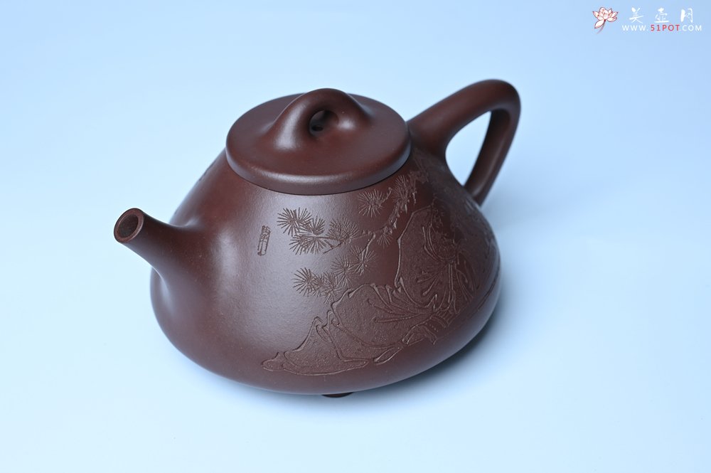 紫砂壶图片：潜力股周小培 特好全手工底槽清子冶石瓢 此是诗仙坡老作 与君同试雨前茶 - 美壶网
