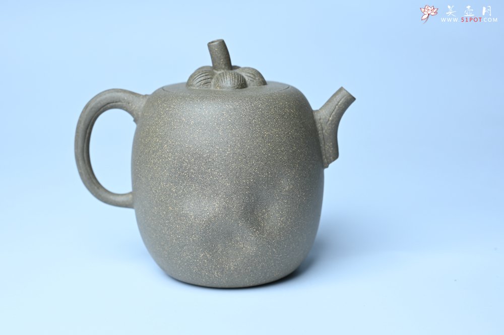 紫砂壶图片：美壶特惠 精致薄胎青段泥瓜菱壶 质量仅84g 茶人醉爱 - 美壶网