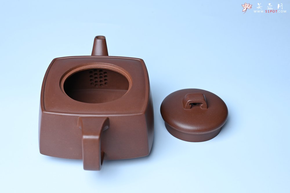 紫砂壶图片：实力派张海艳全手工精工砂四方壶 做工一流 - 美壶网