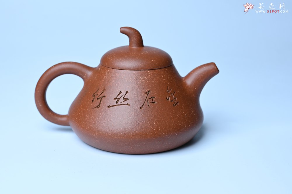 紫砂壶图片：美壶特惠 潜力股王老师 全手工拍打成型茄瓢壶 装饰居不可无竹 特文气 - 美壶网