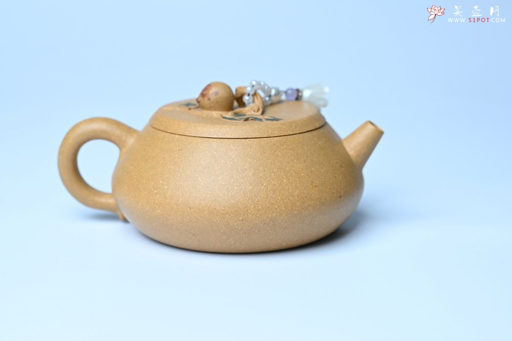 紫砂壶图片：美壶特惠 特好黄龙山段泥香桃壶 桃和叶特灵动 仿生佳作 - 美壶网