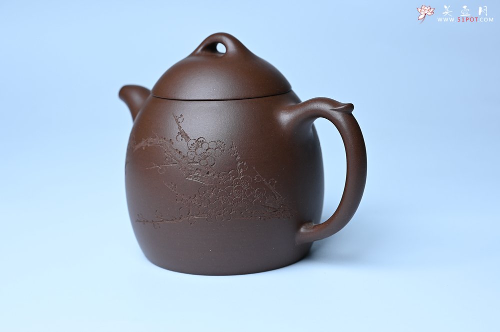 紫砂壶图片：美壶福利特惠 精致特好老紫泥秦权壶 刻梅花 特文气 - 美壶网