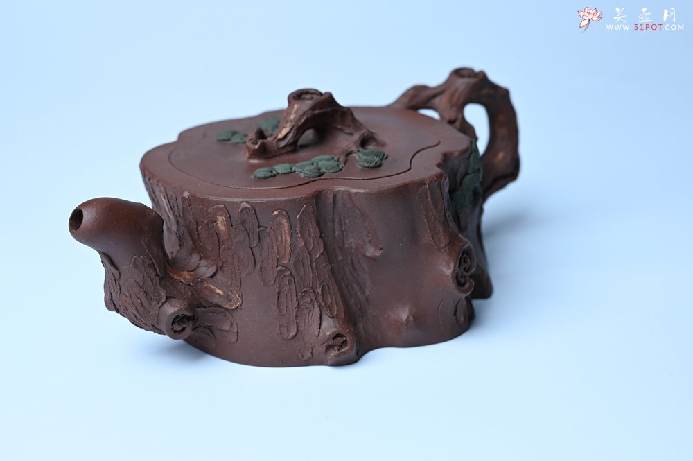 紫砂壶图片：实力派国工奚亮 全手工双色松桩壶 此壶灵动刻画描绘松桩之形 - 美壶网