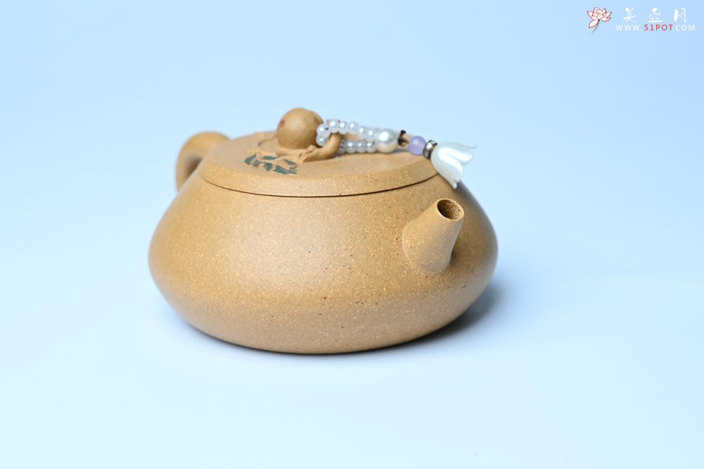 紫砂壶图片：美壶特惠 特好黄龙山段泥香桃壶 桃和叶特灵动 仿生佳作 - 美壶网