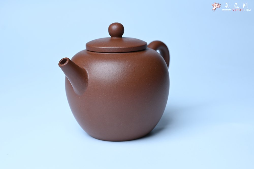 紫砂壶图片：毛国强入室弟子黄云初 特好老紫泥清莲壶 何水法书法清白 刘世涛伯陶刻 - 美壶网