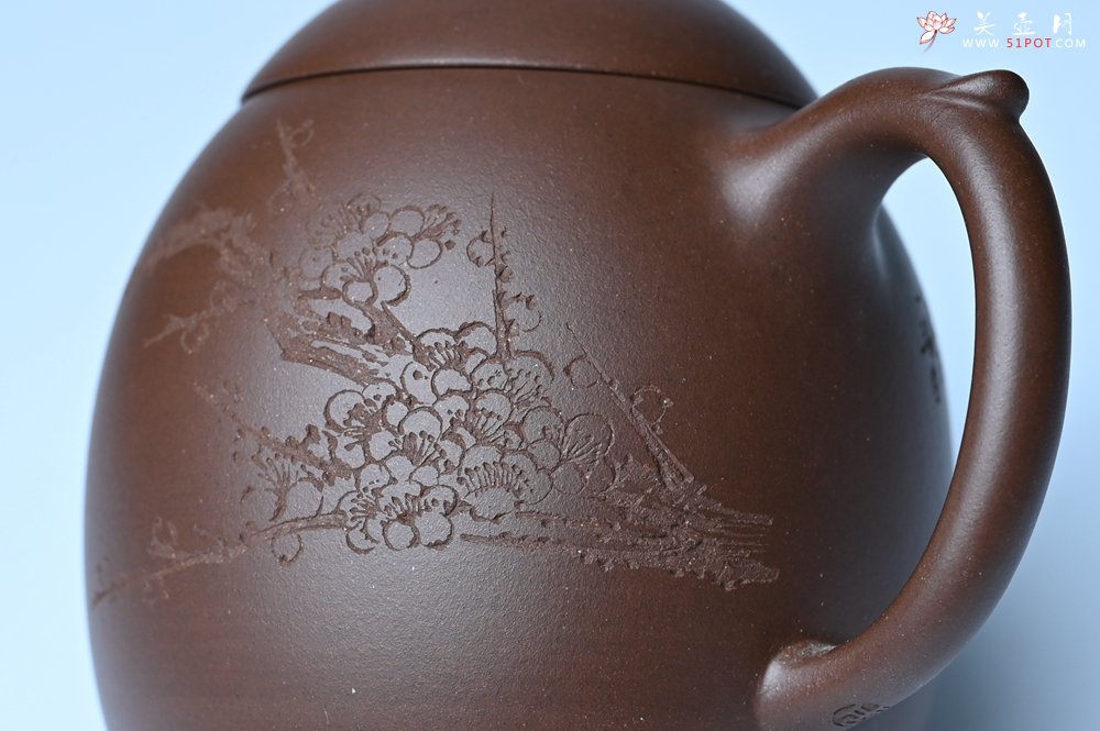 紫砂壶图片：美壶福利特惠 精致特好老紫泥秦权壶 刻梅花 特文气 - 美壶网