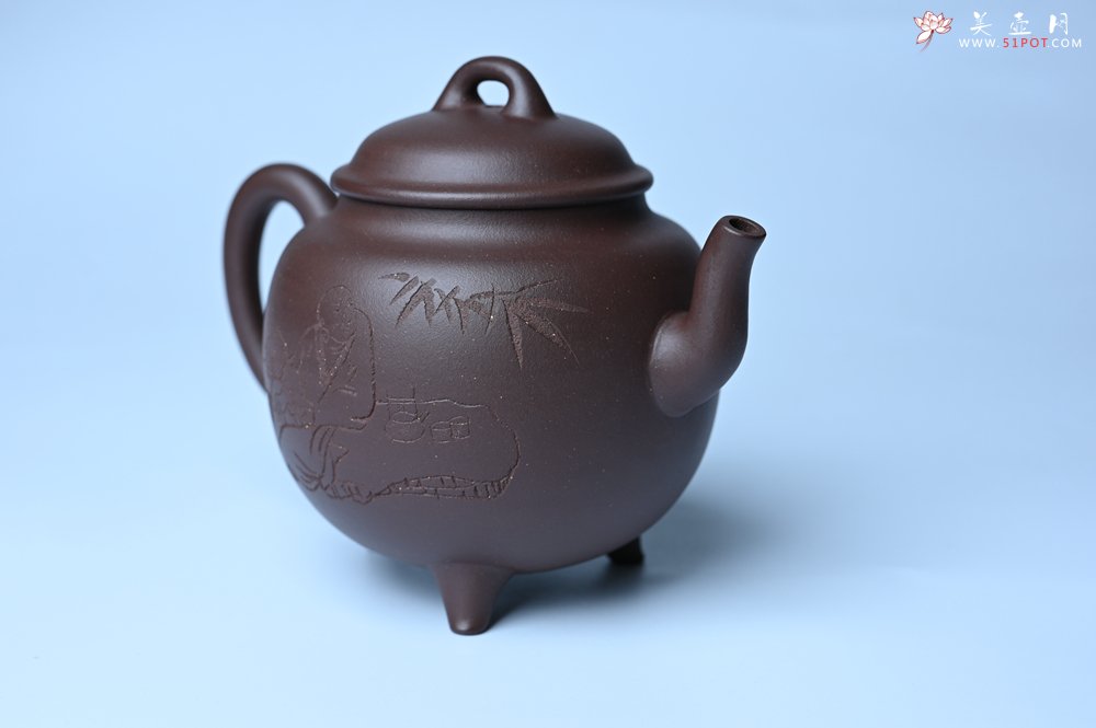 紫砂壶图片：美壶特惠 优质紫泥精致三足鼎壶 品茶论道 - 美壶网