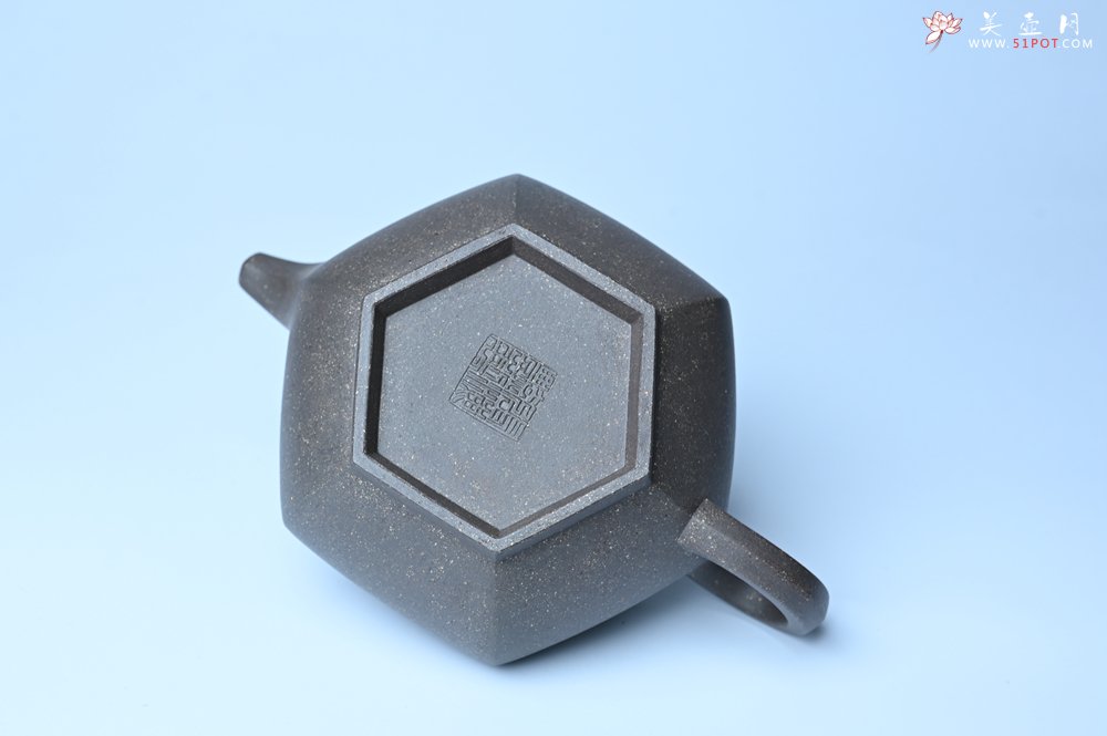 紫砂壶图片：实力派张海艳全手工油润青灰段泥藏六方壶 线面挺快 大气 - 美壶网