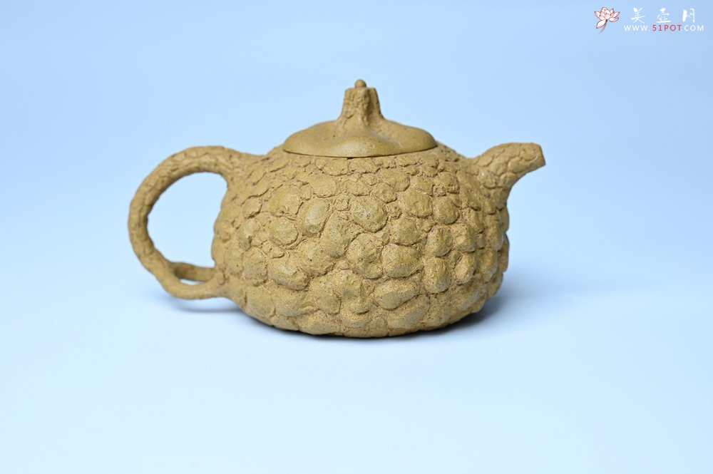 紫砂壶图片：美壶特惠 全手工黄段供春 肌理有老树瘿的感觉 灰常赞 - 美壶网