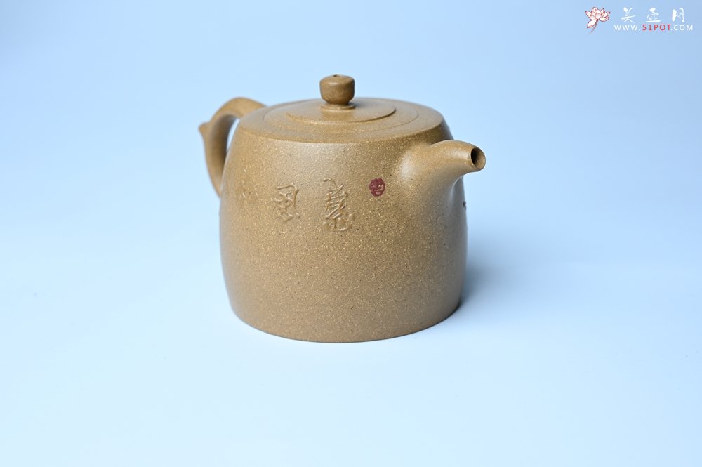 紫砂壶图片：美壶特惠 精致特好黄段泥井栏壶 泥绘祥瑞兔子 惠风和畅 寓意吉祥好运常来 - 美壶网