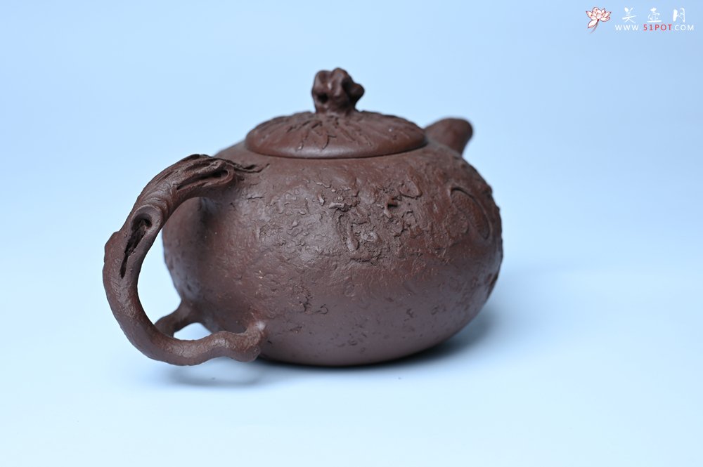 紫砂壶图片：潜力股赵老师实力演绎全手工龙供春壶 肌理细腻逼真 - 美壶网