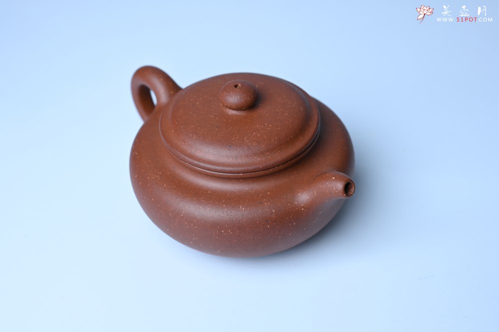 紫砂壶图片：美壶特惠 精致特好共生紫砂矿扁古壶 矿物质丰富 茶人醉爱 - 美壶网