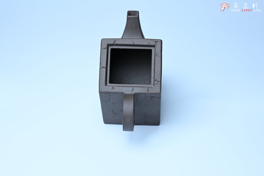 紫砂壶图片：美壶特惠 优质紫泥还原烧威震四方壶 - 美壶网