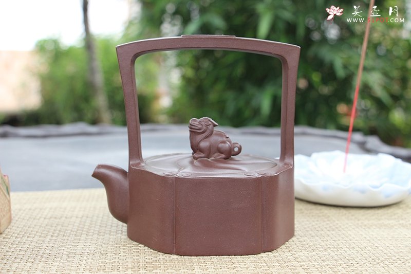 紫砂壶图片：吉祥如意提梁 - 美壶网