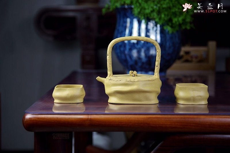 紫砂壶图片：山居秋暝之云台 - 美壶网